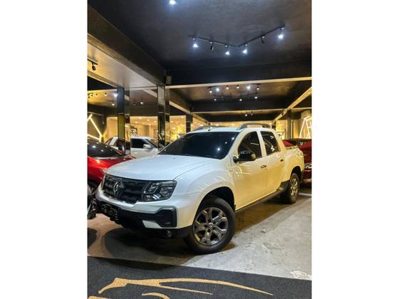 RENAULT OROCH 1.6 16V SCE FLEX INTENSE MANUAL RENAULT OROCH 1.6 16V SCE FLEX INTENSE MANUAL